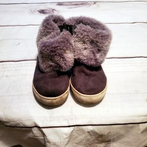 5/25 UNR8ED Grey Faux Fur Zip Ankle Boots Size 6